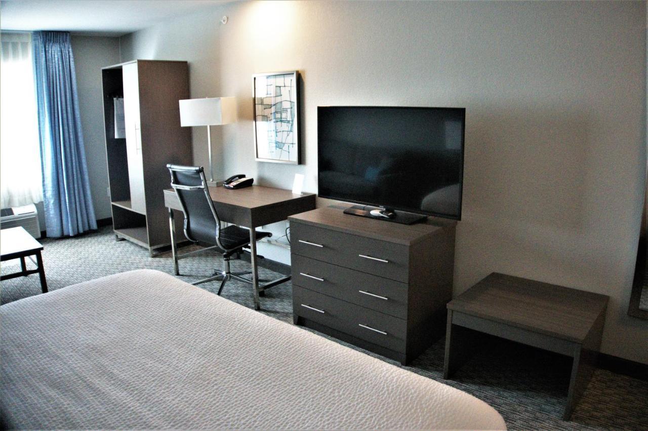 Brookstone Inn & Suites Fort Dodge Esterno foto
